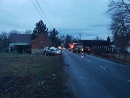 Nadal ślisko na drogach - policjanci apelują o rozwagę