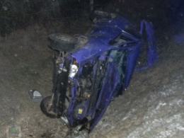 Rozbił Opla w przydrożnym rowie i uciekł