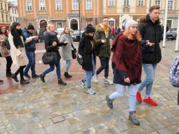 Ponad pół tysiąca maturzystów zatańczyło poloneza na opolskim rynku