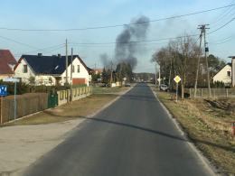 9 zastępów straży walczyło z pożarem kurnika w Chrząstowicach