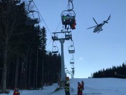 Opolscy strażacy ewakuowali osoby z wyciągu narciarskiego w Czechach