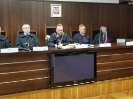 Zadała partnerowi kilkadziesiąt ciosów nożem. Spędzi 15 lat w więzieniu