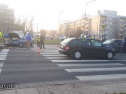 Audi staranowało znaki na ulicy Witosa