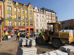 Zderzenie widlaka z BMW spowodowało duże utrudnienia w centrum miasta