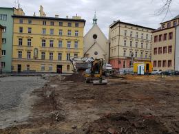 Na Placu Sebastiana trwają prace. Efekty zobaczymy jesienią