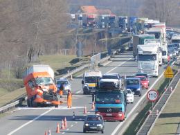 Zderzenie ciężarówek na opolskim odcinku A4 spowodowało wielkie korki