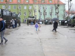 W koszarach 10 Brygady Logistycznej trwa uroczysty otwarty piknik