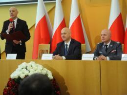 Konferencja z ministrem Brudzińskim opóźniona, bo... zatrzymała go policja