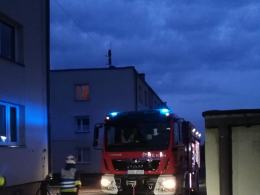 Strażacy walczyli z pożarem mieszkania w Kozłowicach