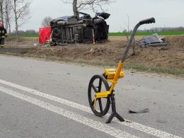 Śmiertelny wypadek pod Olesnem. Kierowca pijany