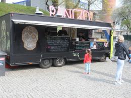 Na parkingu pod NCPP zjechały się food trucki. Do wygrania 5 voucherów !Wyniki