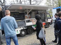 Na parkingu pod NCPP zjechały się food trucki. Do wygrania 5 voucherów !Wyniki