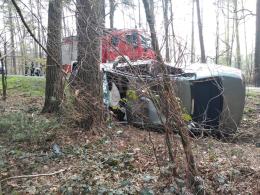 Kierowca Citroena zjechał z drogi i zderzył się z Volkswagenem