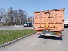Wojewódzki Inspektorat Transportu Drogowego zatrzymał ciężarówkę z ukrytymi odpadami