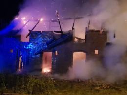 Kluczborscy strażacy walczyli z nocnym pożarem szopy