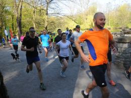 Biegacze również przygotowują się do świąt, podczas Parkrun