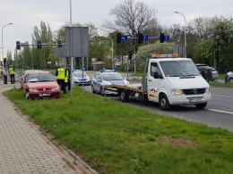 65-latek wymusił pierwszeństwo i doprowadził do zderzenia. 73-latka w szpitalu