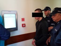 Czterech mężczyzn oskarżanych o pobicie ze skutkiem śmiertelnym stanęło dziś przed sądem