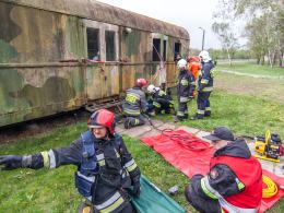 Odłączyły się wagony, uderzyły w cysternę. Opolscy strażacy ćwiczą przeróżne scenariusze