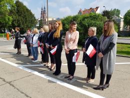 Przed Urzędem Wojewódzkim uroczyście wzniesiono flagę Polski