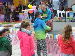 Na Placu Wolności trwa Ogólnopolski "Festiwal Uśmiechu. Kraina lalek, cyrku i zabawy"
