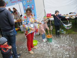 Na Placu Wolności trwa Ogólnopolski "Festiwal Uśmiechu. Kraina lalek, cyrku i zabawy"