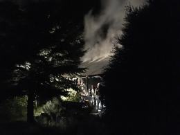 Nocny pożar w Michałowicach. Spłonął domek letniskowy
