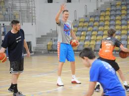 Pierwszy Polak w NBA, Cezary Trybański zachęcał opolską młodzież do uprawiania sportu