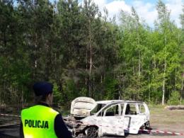 Tragedia pod Namysłowem. W spalonym aucie znaleziono ciała dwóch osób