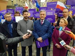 Robert Biedroń w Opolu. "Dziś przyszedł dzień, kiedy to my możemy wyspowiadać kościół"