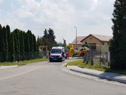 3-latek wjechał rowerkiem prosto pod jadący samochód. Wezwano śmigłowiec LPR