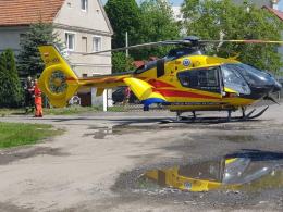 3-latek wjechał rowerkiem prosto pod jadący samochód. Wezwano śmigłowiec LPR