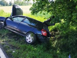 Wypadek między Kuniowem a Jasieniem, dwie osoby trafiły do szpitala