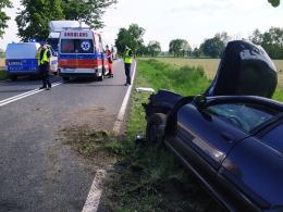 Wypadek między Kuniowem a Jasieniem, dwie osoby trafiły do szpitala