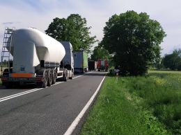 Wypadek między Kuniowem a Jasieniem, dwie osoby trafiły do szpitala