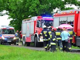 Jechała z dziećmi, na łuku drogi zjechała na przeciwległy pas ruchu