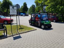 Taxi Parkowe pomoże starszym i niepełnosprawnym dotrzeć do grobów bliskich