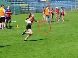16 szkół podstawowych rywalizowało na stadionie Odry podczas sportowego Dnia Dziecka