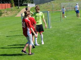 16 szkół podstawowych rywalizowało na stadionie Odry podczas sportowego Dnia Dziecka