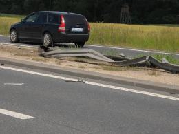 Ciężarówka przewróciła się na obwodnicy Opola