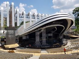Trwa budowa scenografii na 56. Krajowy Festiwal Polskiej Piosenki
