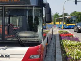 Zderzenie autobusów na Piastowskiej zablokowało ruch na godzinę