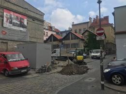 Montaż drugiej toalety bezdotykowej w centrum Opola utrudniał dojazd do pracy