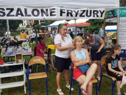 Dobra zabawa, integracja i moc "pomocy"- trwa Festyn Fundacji Dom
