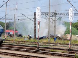 Płoną podkłady kolejowe przy ulicy Rekreacyjnej w Opolu