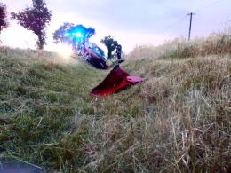 Czołowe zderzenie Renault i ciężarówki w gminie Olesno. Nie żyje 49-letnia kobieta