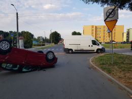 Niemodlin: Wymusił pierwszeństwo i dachował
