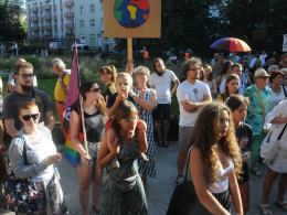 Pikieta przeciw nienawiści i kontrmanifestacja przeciw pedofilii na Placu Daszyńskiego
