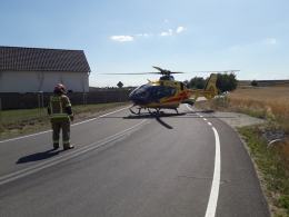Zderzenie osobówki z motocyklem. Lądował śmigłowiec LPR