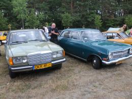 Stare zabytkowe pojazdy zjechały do Dobrzenia Wielkiego. Trwa XII Zlot Oldtimerów